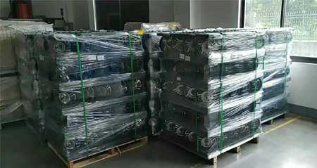 小刀電動(dòng)車攜手軒盛塑業(yè)